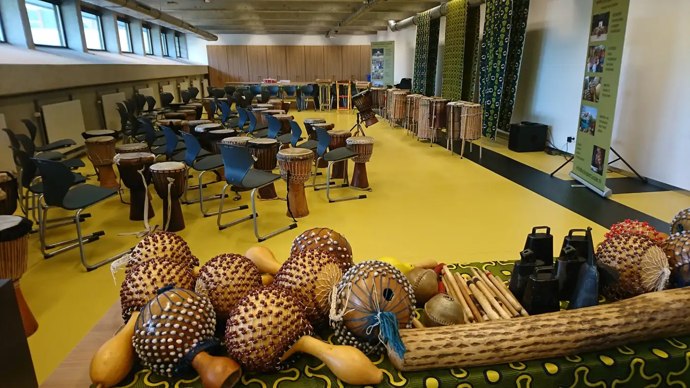 Klaar voor een djembé en percussie workshop